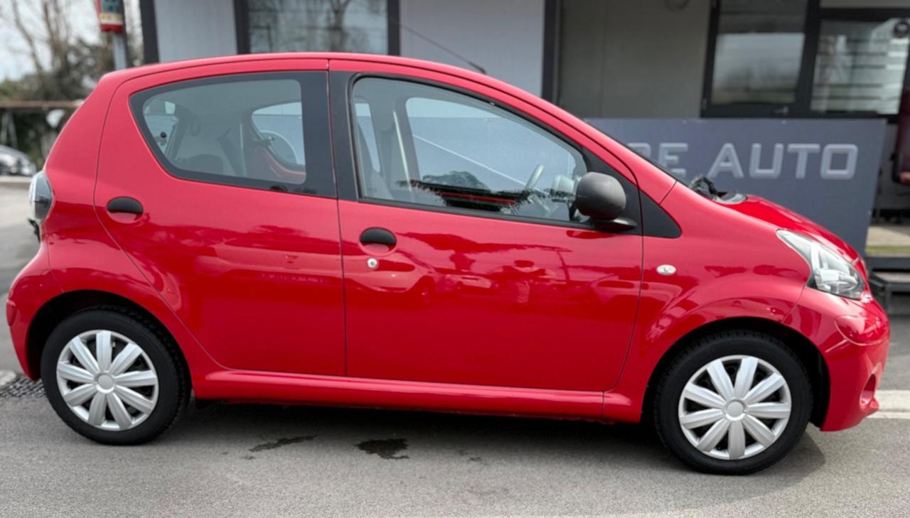 Toyota Aygo 1.0 12V VVT-i 5 porte Orange Connect