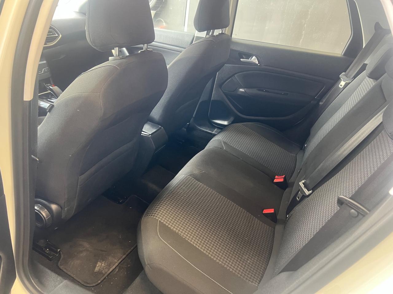 Peugeot 308 BlueHDi 130 S&S SW Business
