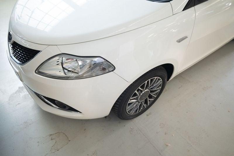 Lancia Ypsilon III 2015 1.2 Gold 69cv my16