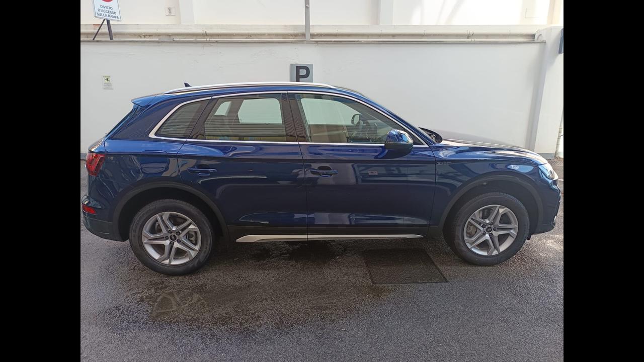Audi Audi Q5 Business Advanced 40 TDI quattro 150(204) kW(CV) S tronic