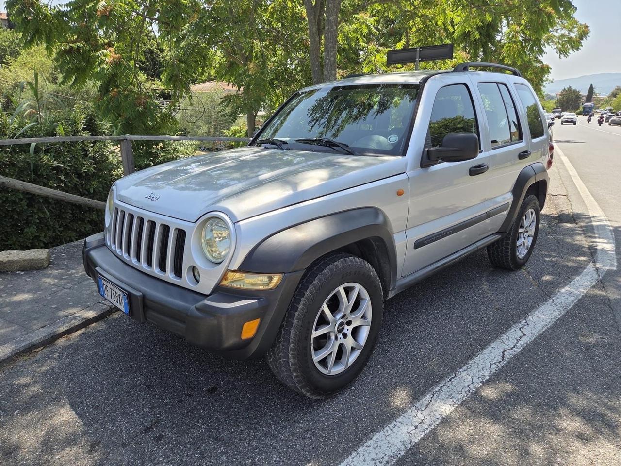 Jeep Cherokee 2.8 CRD DPF Sport Auto