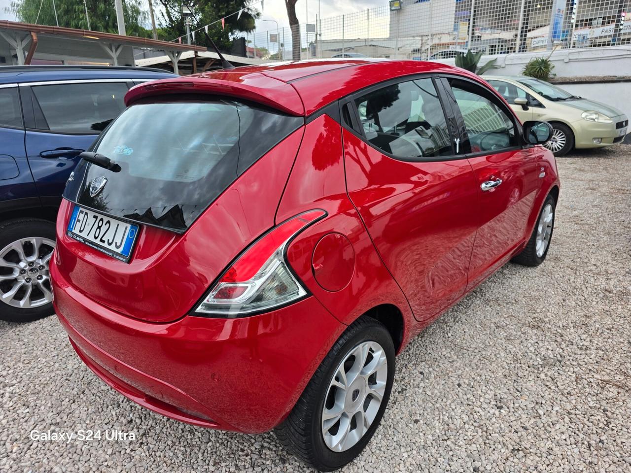 Lancia Ypsilon 1.2 69 CV 5 porte Gold