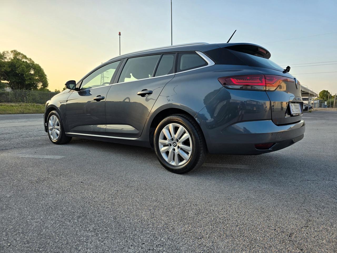 Renault Megane Sporter 1.5 blue dci Business 115cv edc