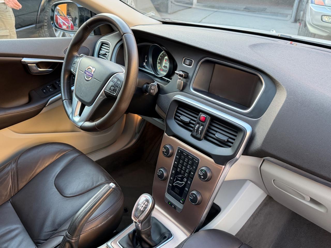 Volvo V40 Cross Country D2 1.6 Momentum