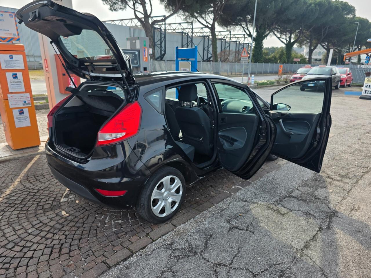 Ford Fiesta 1.2 82 CV 5 porte Titanium con 239.000km Neopatentati ok