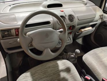 Renault Twingo 1.2i cat Ice