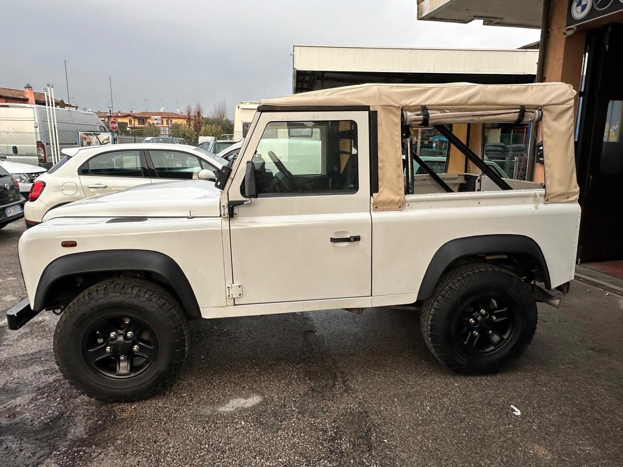 Land Rover Defender td4 90 Cabrio / Soft Top 6 posti