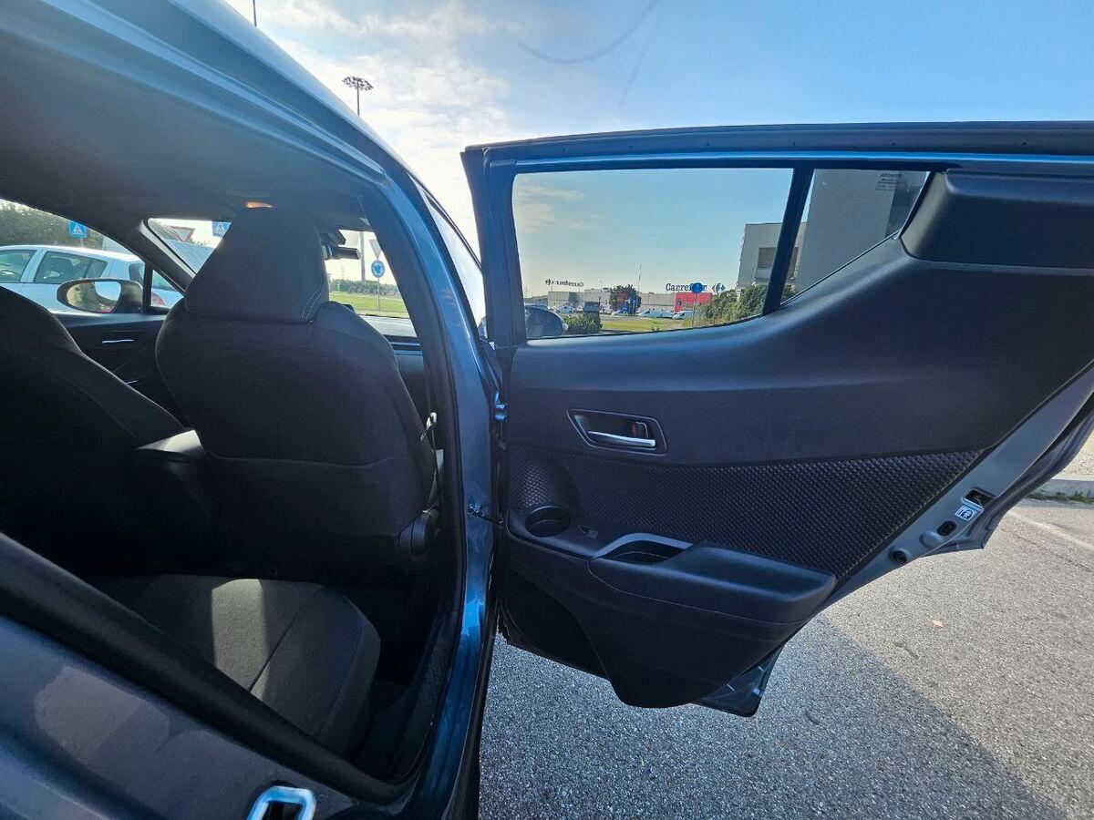 Toyota C-HR 1.8h Trend e-cvt