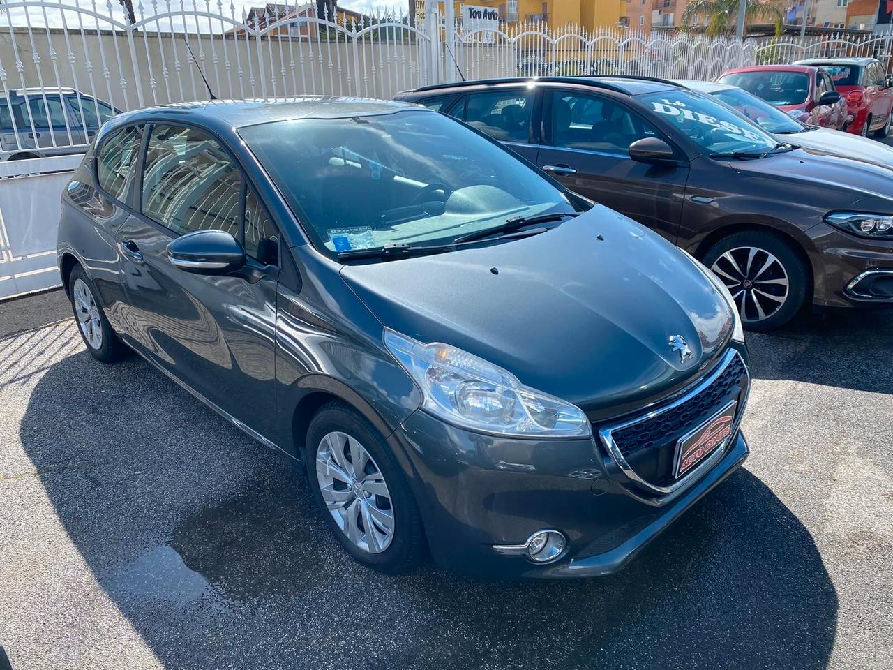 Peugeot 208 1.4 HDi 68 CV 3 porte Access