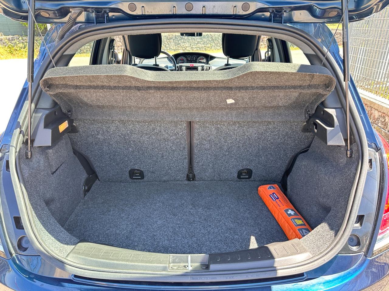 Lancia Ypsilon 5 porte Ecochic Gold-2016