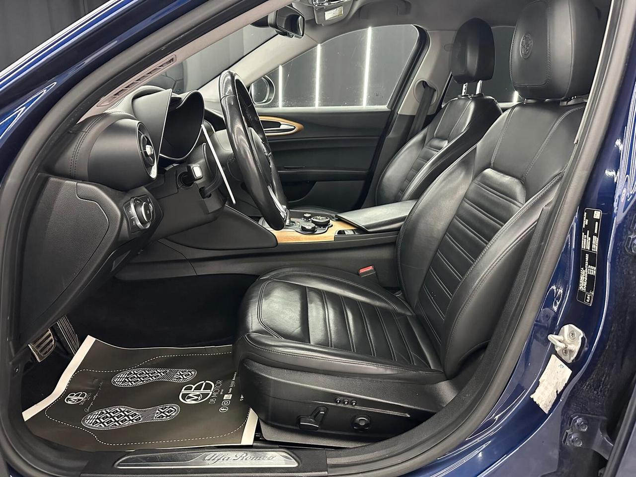 Alfa Romeo Giulia 2.2 Turbodiesel 210 CV AT8 AWD Q4 Veloce