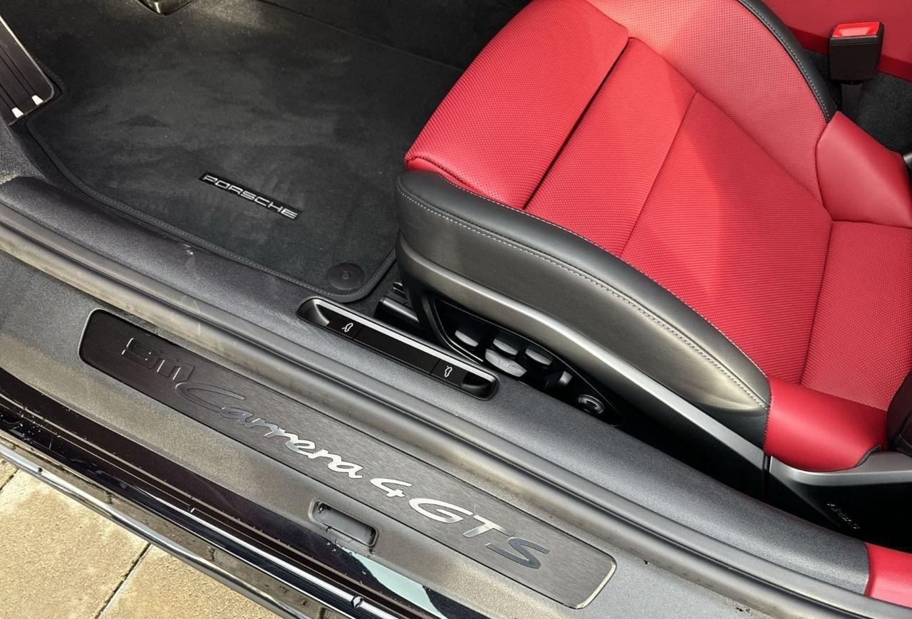 PORSCHE 992 2.0 Carrera 4 GTS*Pelle-Tetto-Bose-Finanz*