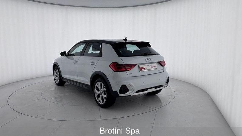 Audi A1 citycarver 30 TFSI S tronic