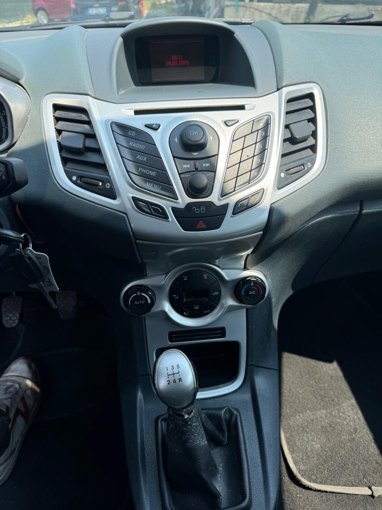 Ford Fiesta 1.4 5 porte Bz.- GPL Titanium