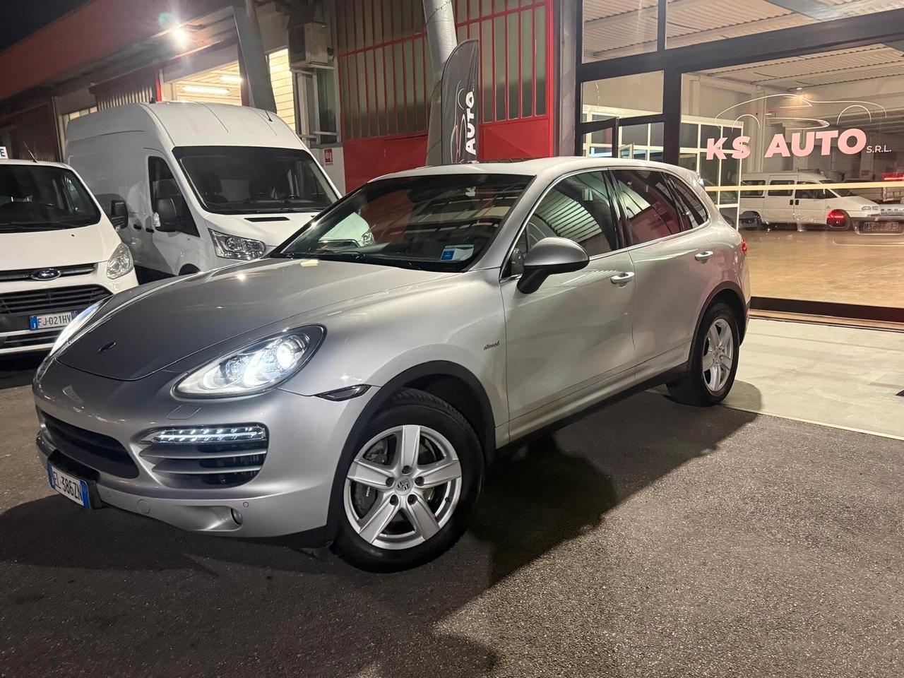 Porsche Cayenne 3.0 Diesel tiptronic 173000km