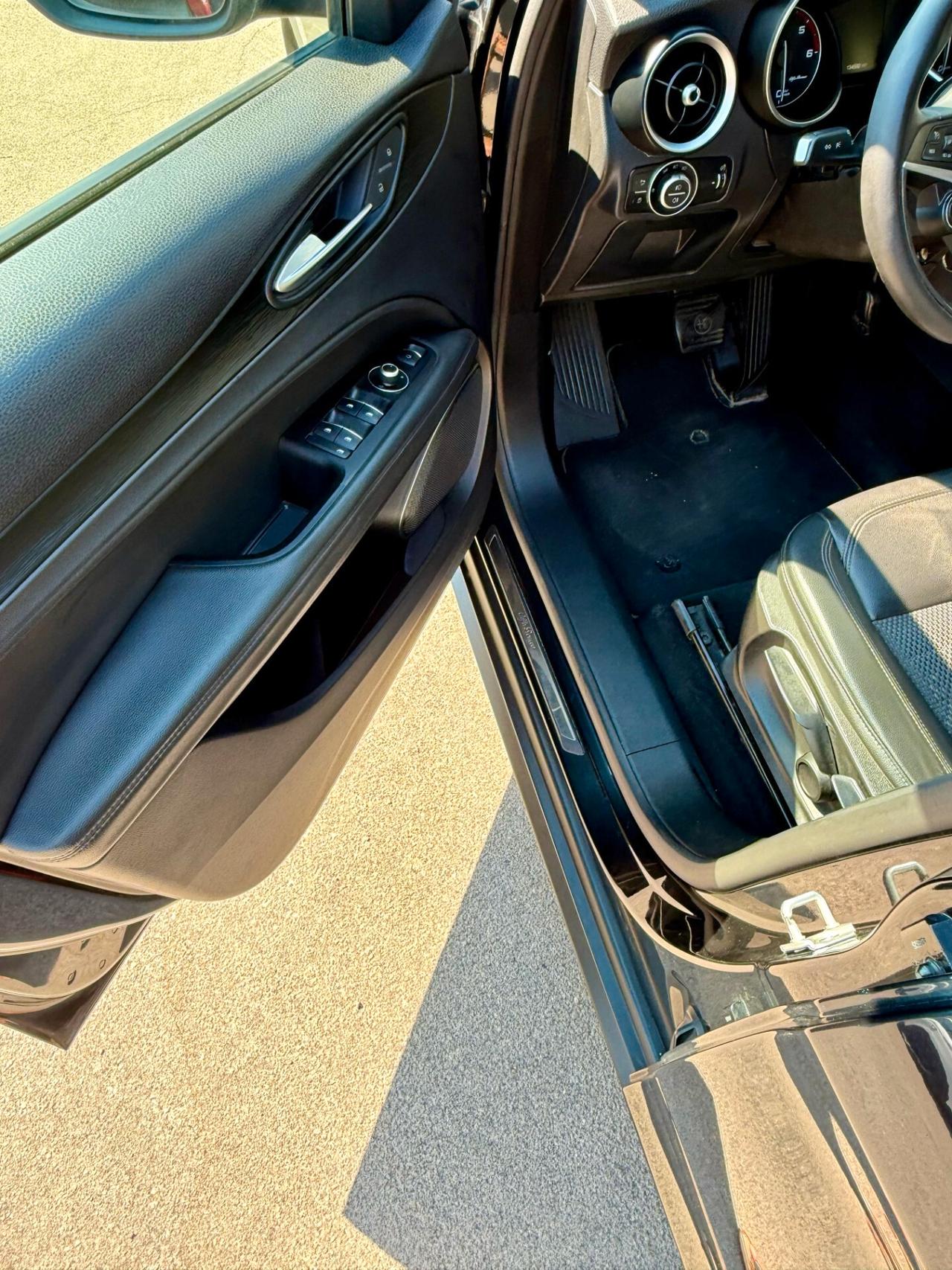 Alfa Romeo Stelvio 2.2 Turbodiesel 180 CV AT8 RWD Super