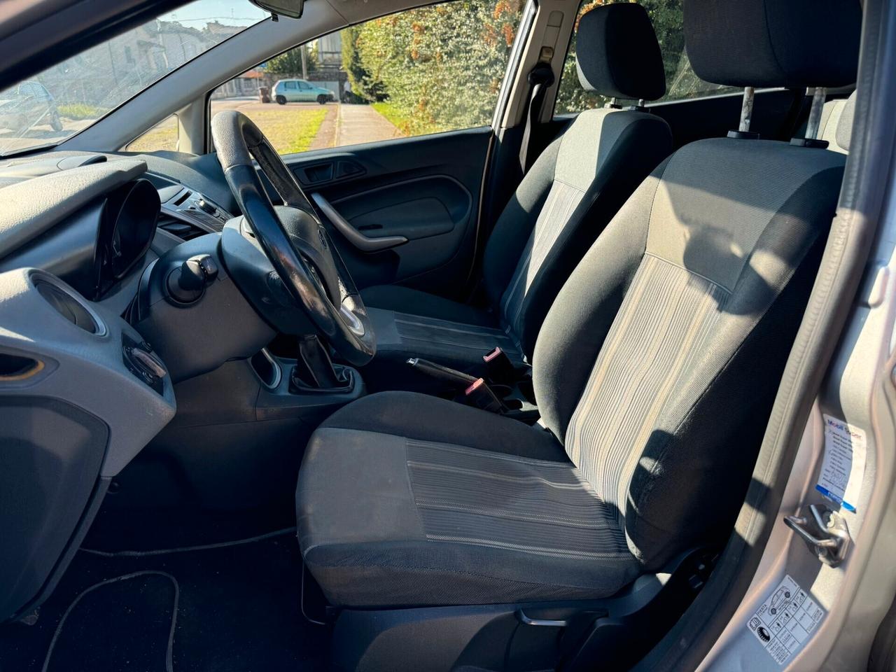 Ford Fiesta 1.4 TDCi 68CV 5 porte Titanium