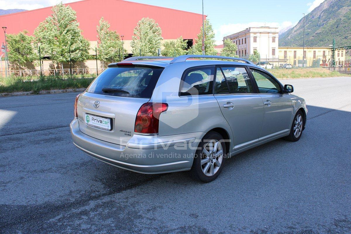 TOYOTA Avensis 2.0 D-4D 16V Station Wagon
