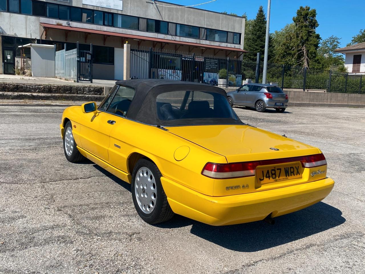 Alfa Romeo DUETTO SPIDER