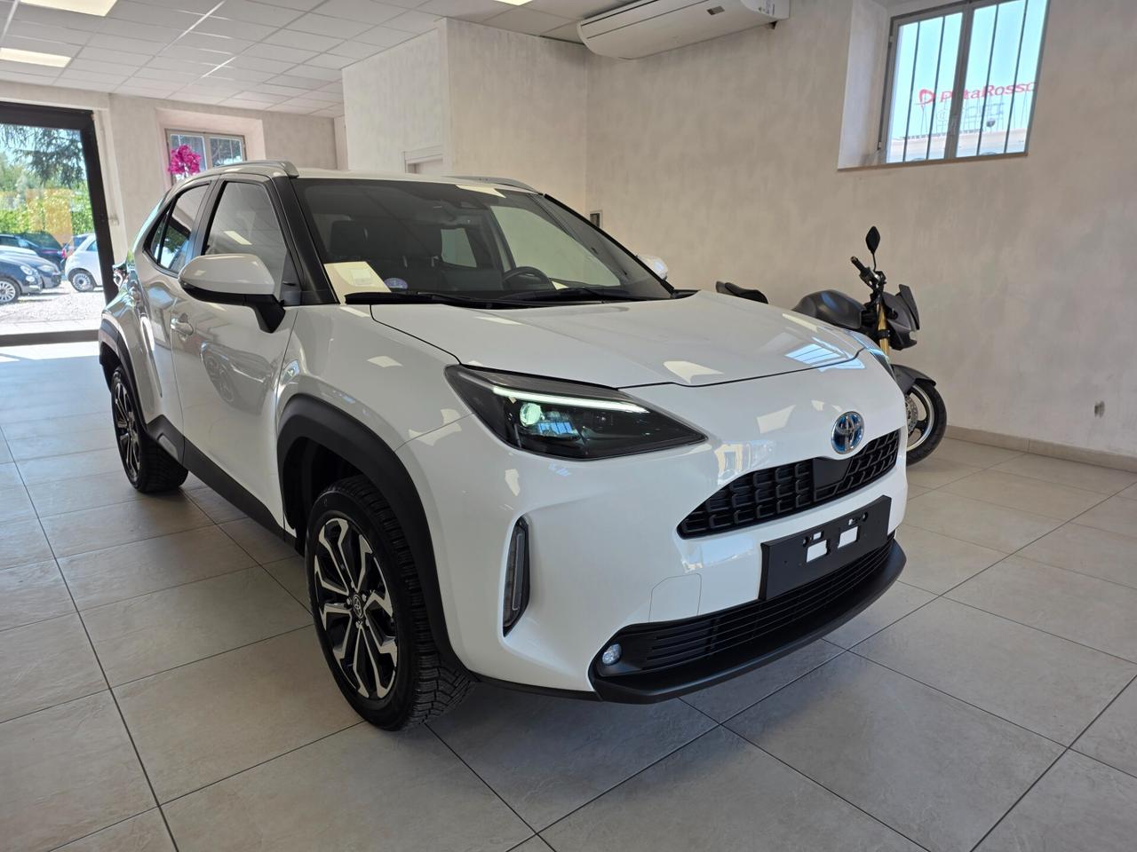 Toyota Yaris Cross 1.5 Hybrid 5p. E-CVT AWD-i Lounge