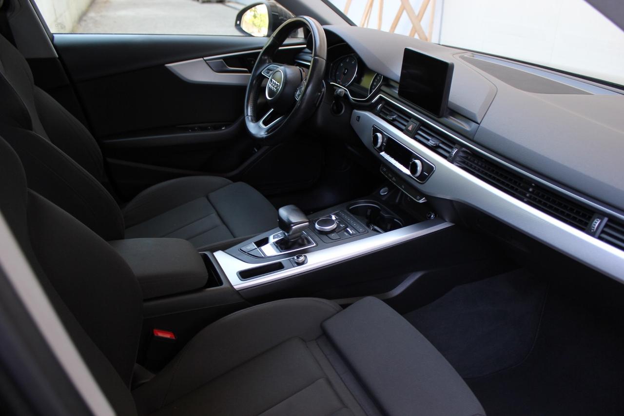 Audi A4 2.0 TDI 150 CV S tronic Business Sport (2018)