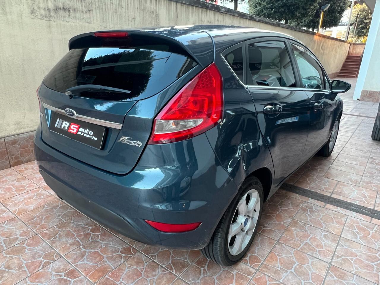 Ford Fiesta 1.4 TDCi 70CV 5 porte Titanium