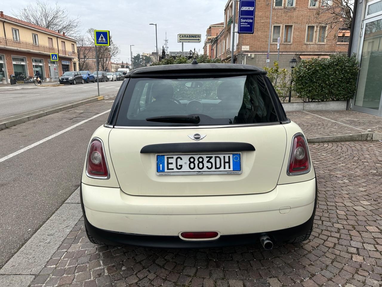 Mini 1.6 16V Cooper One (55kW)