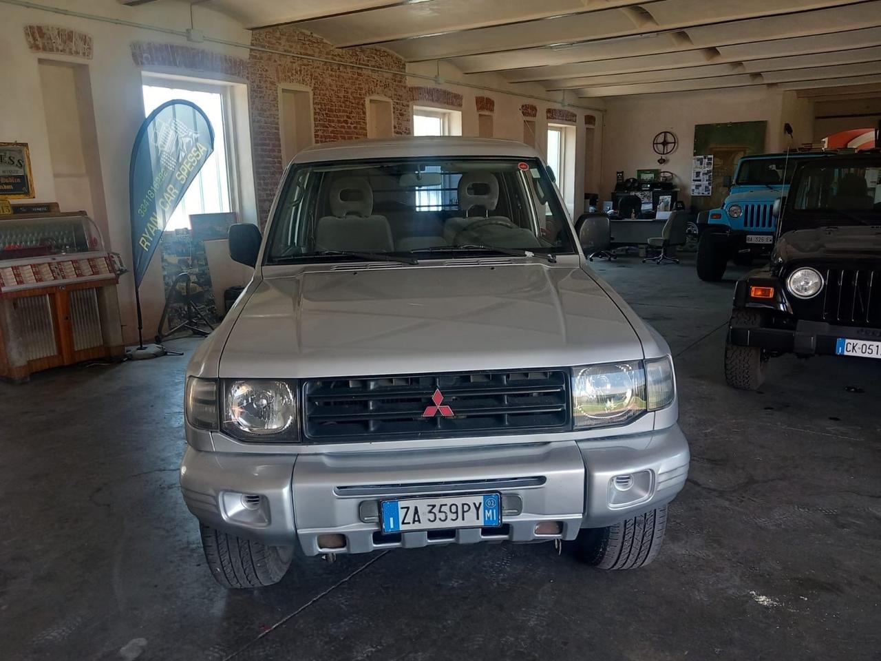 Mitsubishi Pajero 2.5 td 5 p autocarro