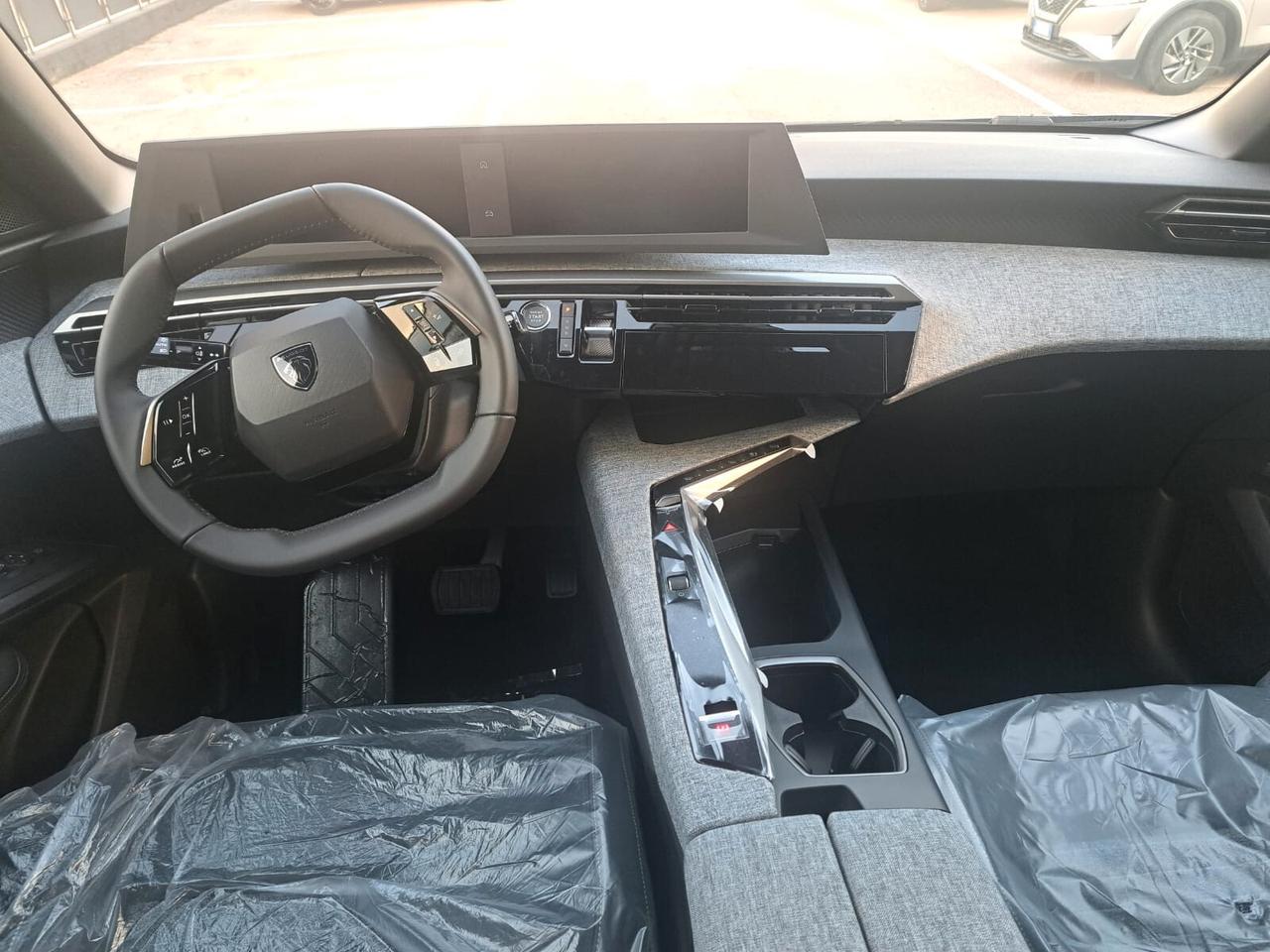 PEUGEOT 3008 1.2 HYBRID 136 CV EAT ALLURE