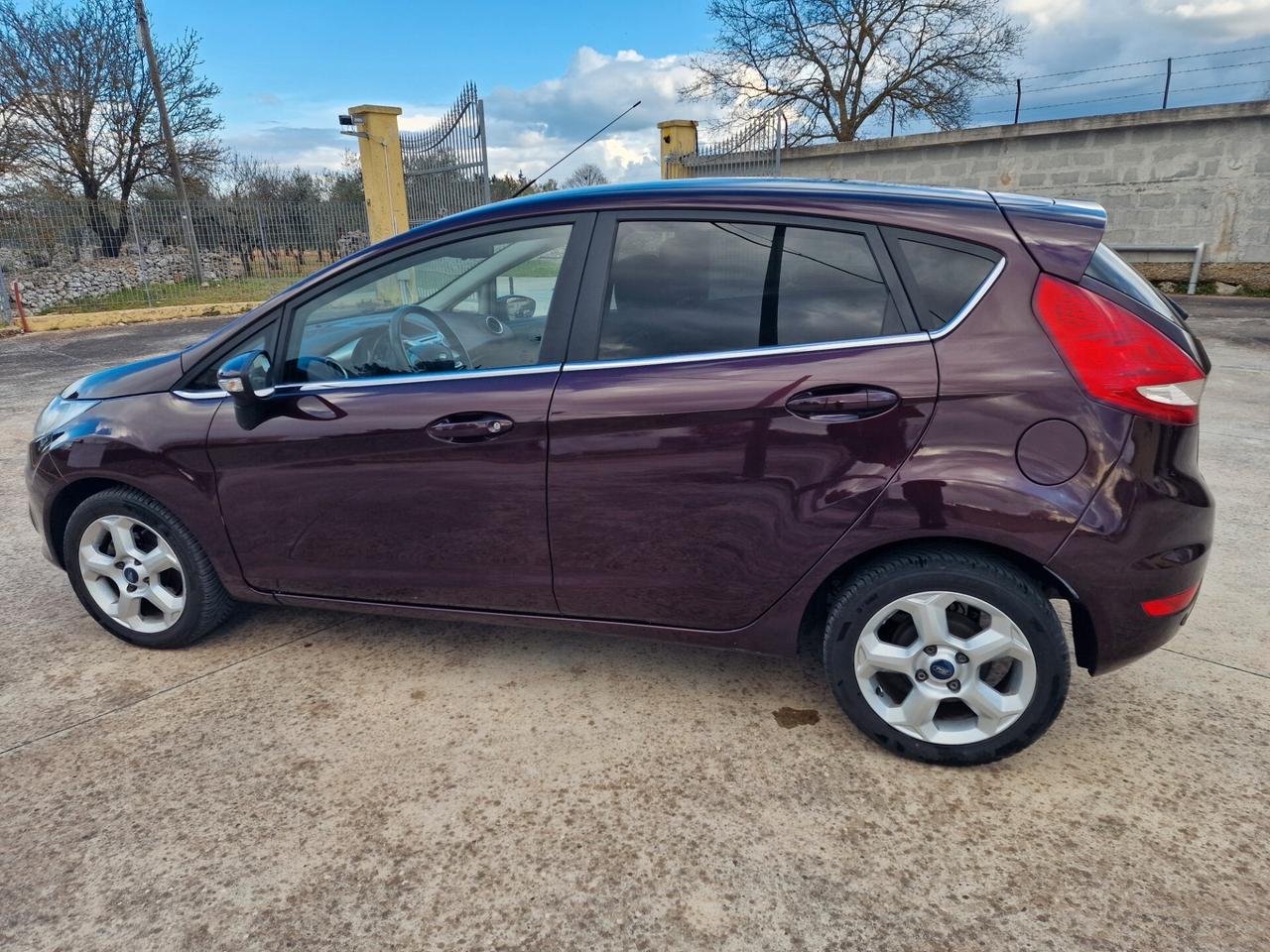 Ford Fiesta 1.4 5 porte Bz.- GPL Titanium