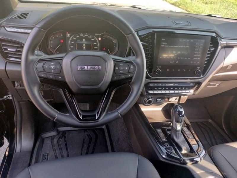 Isuzu D-Max N60 D-Max N60 1.9 aut. Crew Nitro Sport Cab