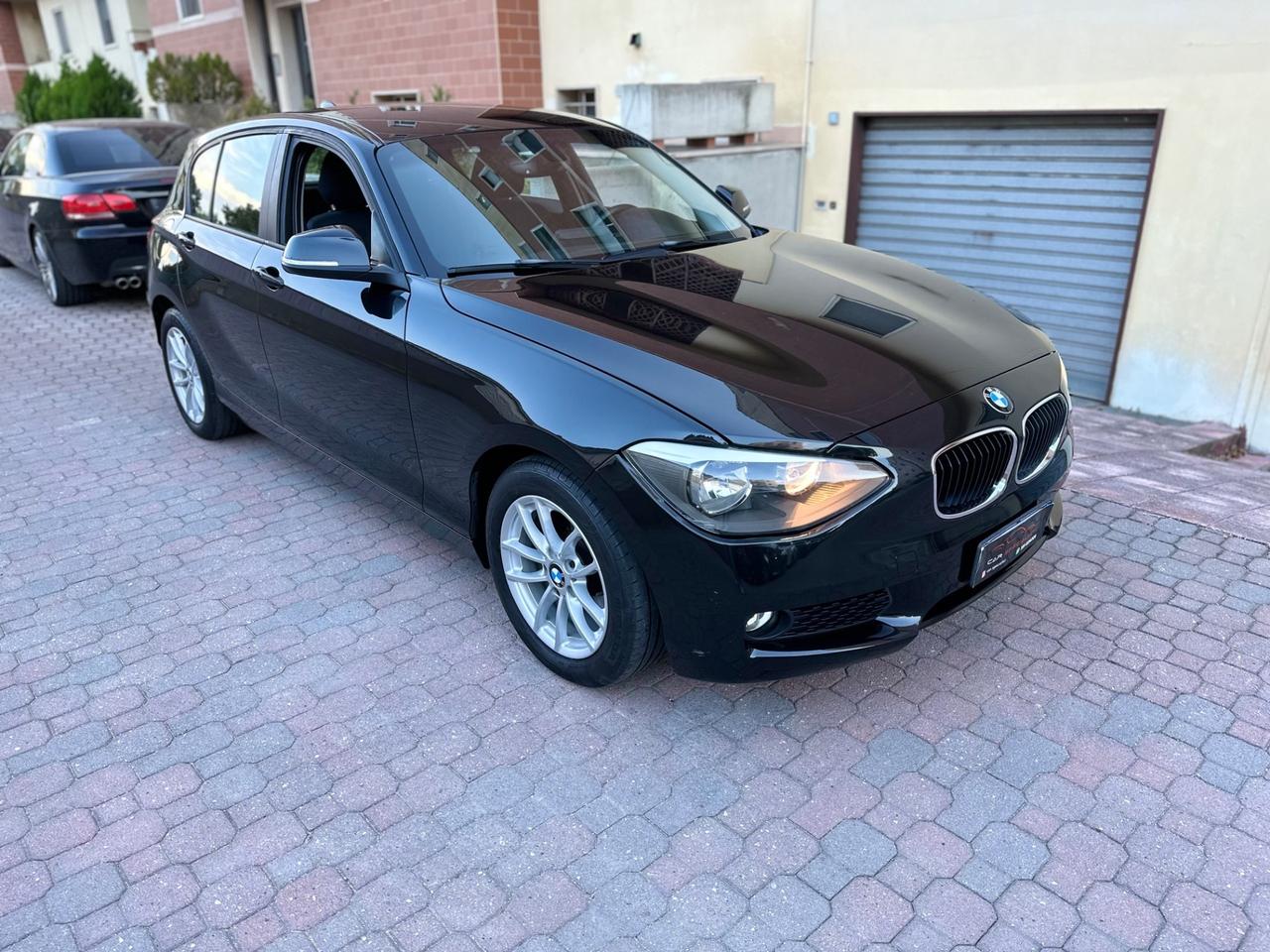 Bmw 118 118d 5p. Urban