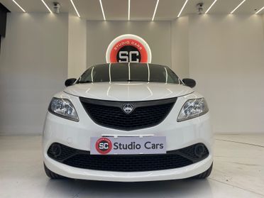 Lancia Ypsilon 1.0 FireFly 5 porte S&S Hybrid Ecochic Silver