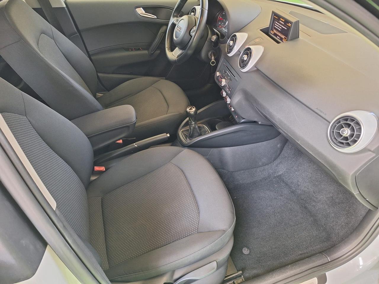 Audi A1 1.6 TDI S line edition
