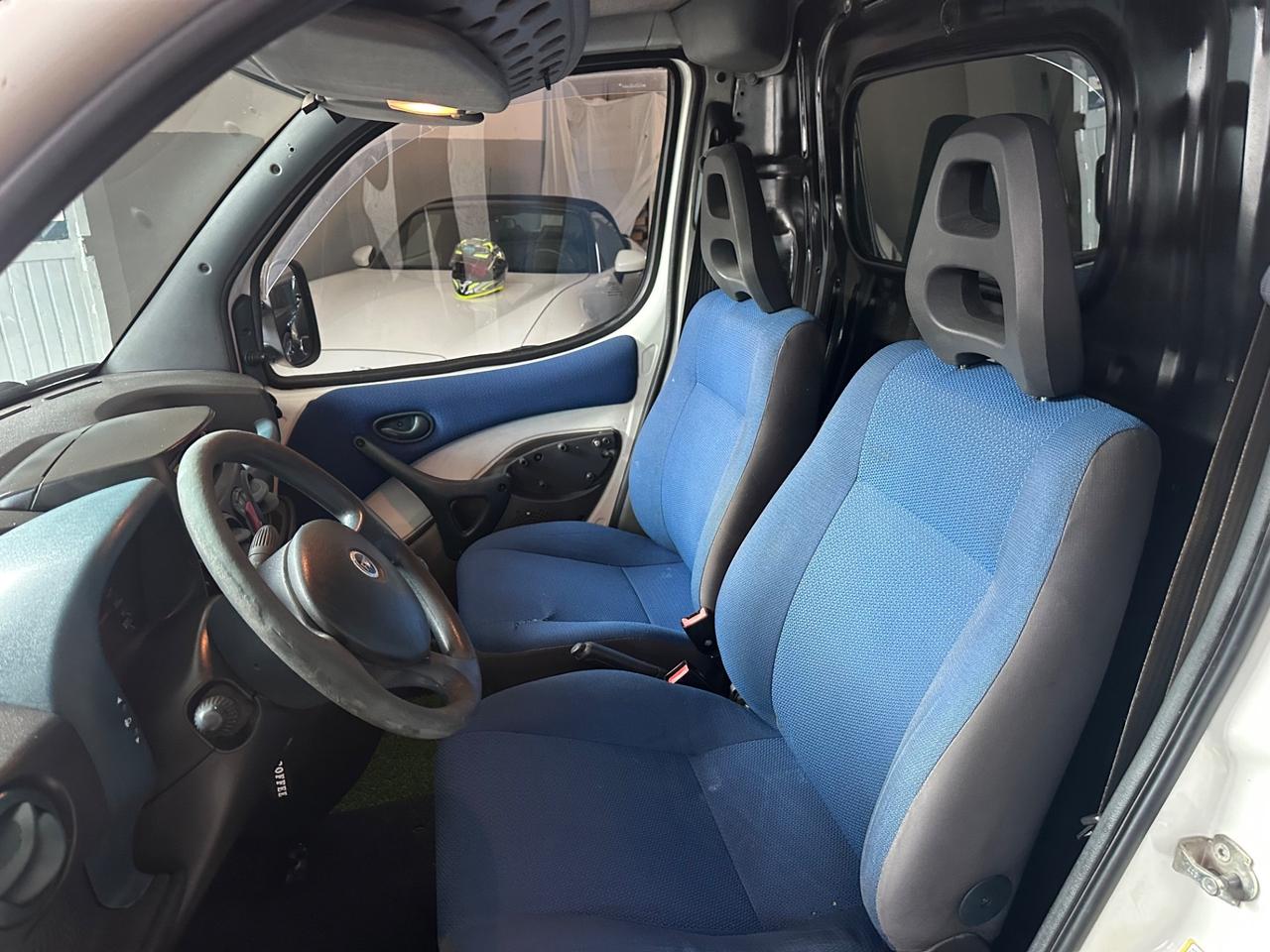 Fiat Doblo 2 posti