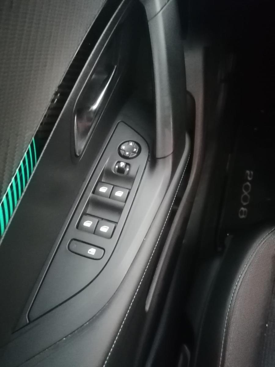 PEUGEOT - 2008 - BlueHDi 130 S&S EAT8 Allure