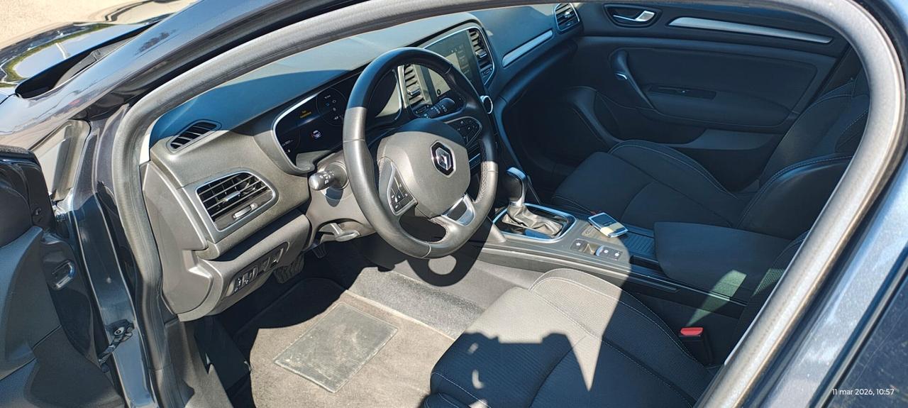 Renault Megane Mégane Sporter Plug-in Hybrid E-TECH 160 CV Business