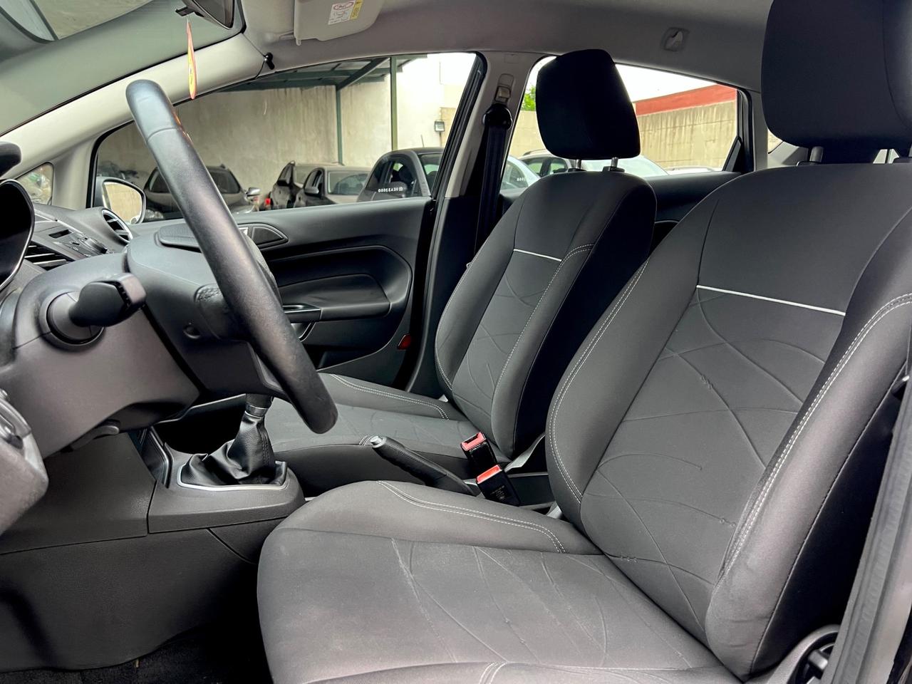 Ford Fiesta 1.5 TDCi 75CV 5 porte Black & White Edition