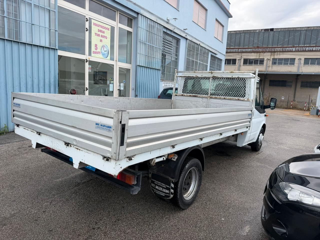 Ford Transit 2.4D CASSONATO 2011