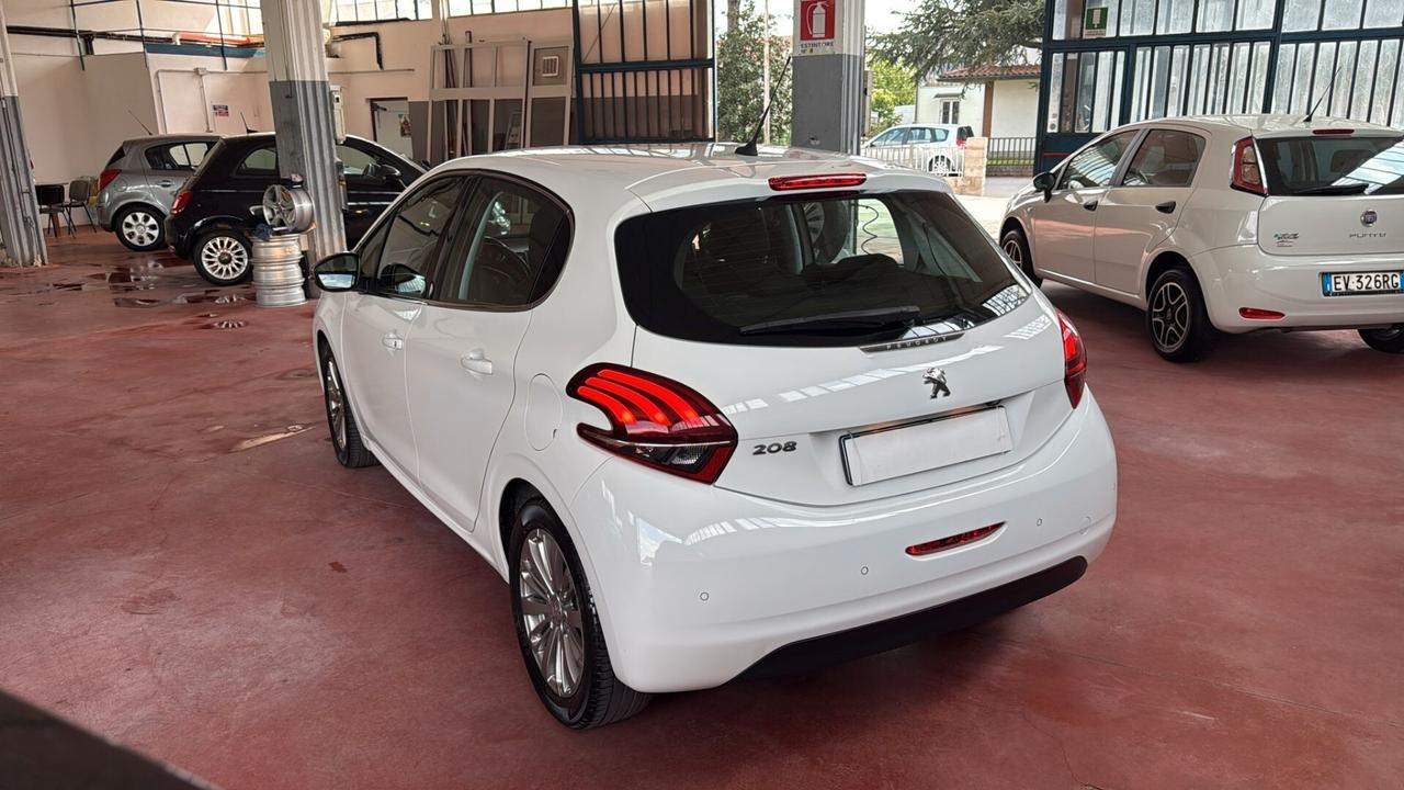 Peugeot 208 PureTech 82 5 porte Allure