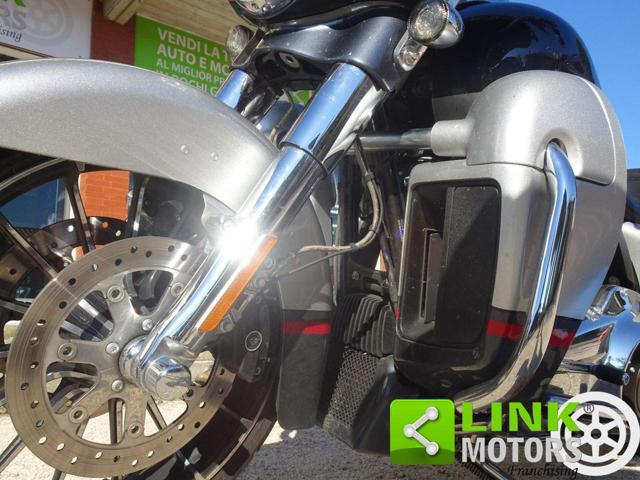 HARLEY-DAVIDSON FLHX Street Glide CVO