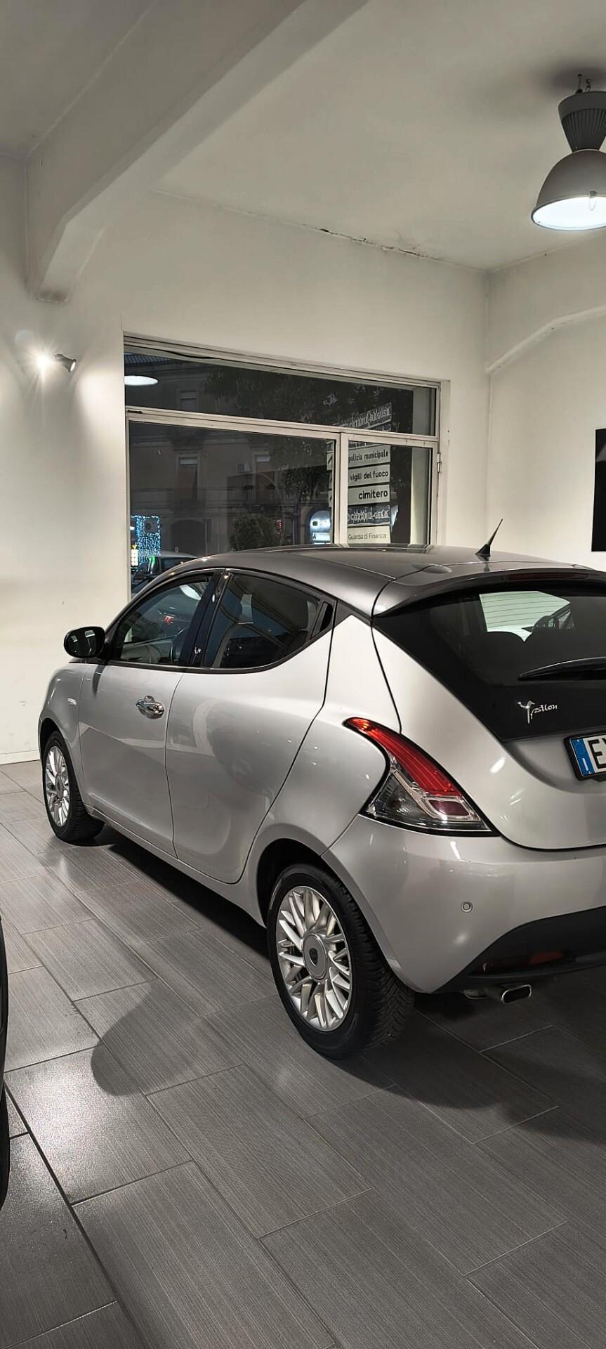 Lancia Ypsilon 1.3 MJT 16V 95 CV 5 porte S&S Gold