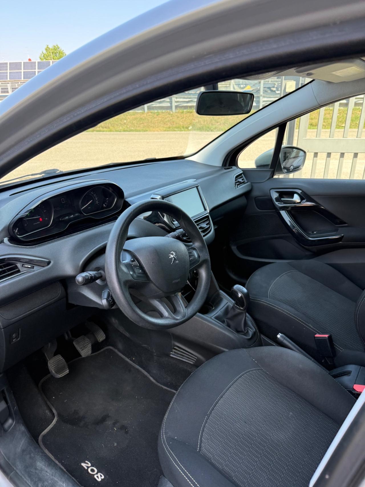 Peugeot 208 BlueHDi 75 5 porte Allure