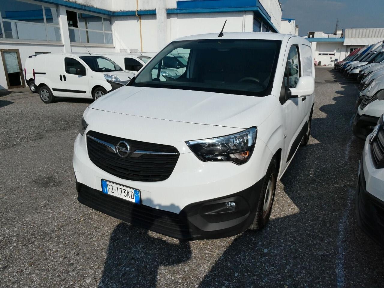 OPEL COMBO CON 3 POSTI EURO6D SUPER PREZZO!