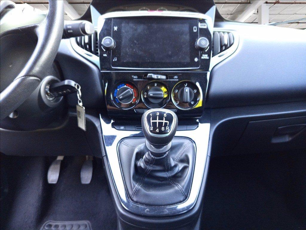 LANCIA Ypsilon 1.0 firefly hybrid Gold Plus s&s 70cv 5p.ti del 2024