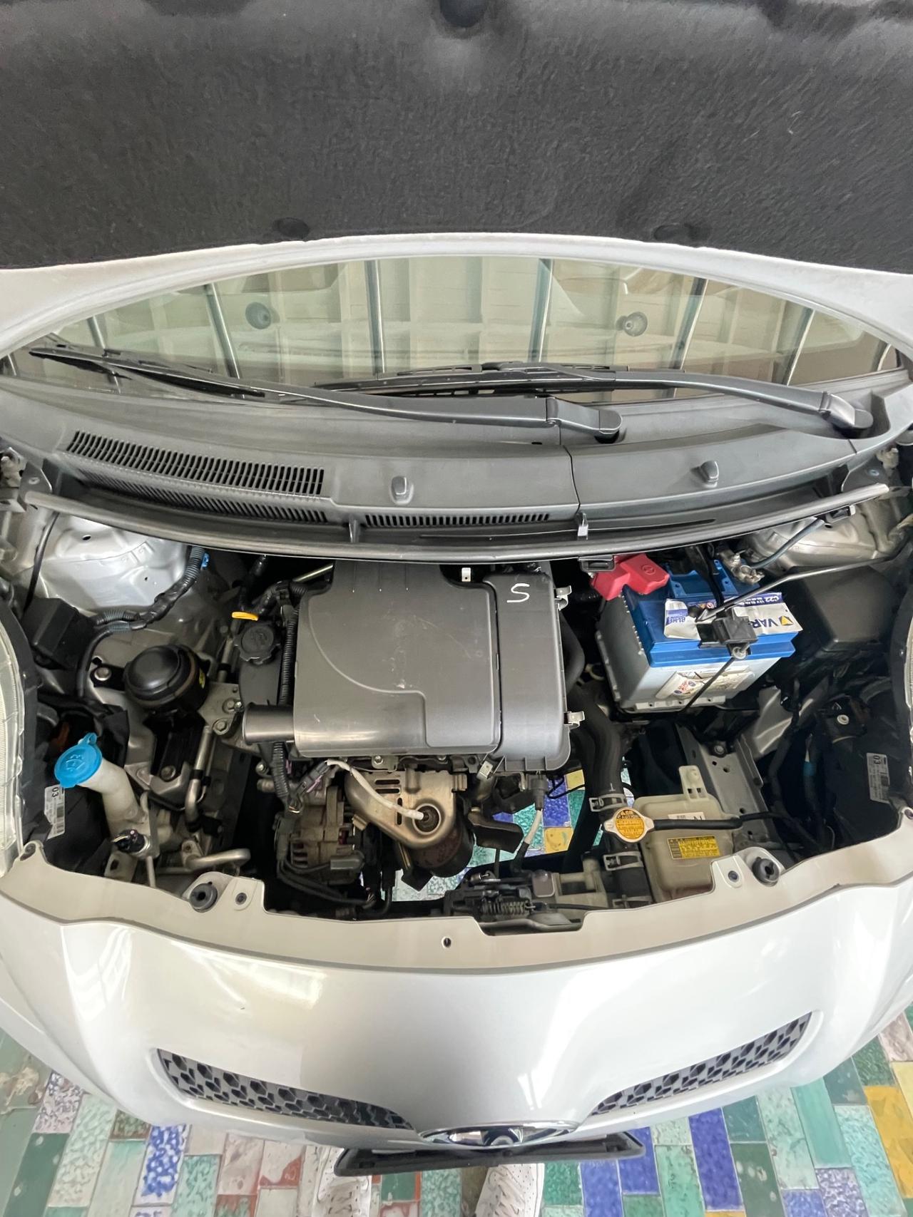 Toyota Yaris 1.0 5 porte TAGLIANDI CERTIFICATI