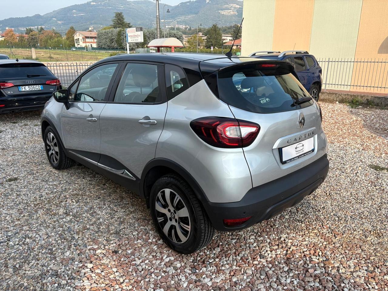 Renault Captur 1.5 90CV - OK NEOPATENTATI