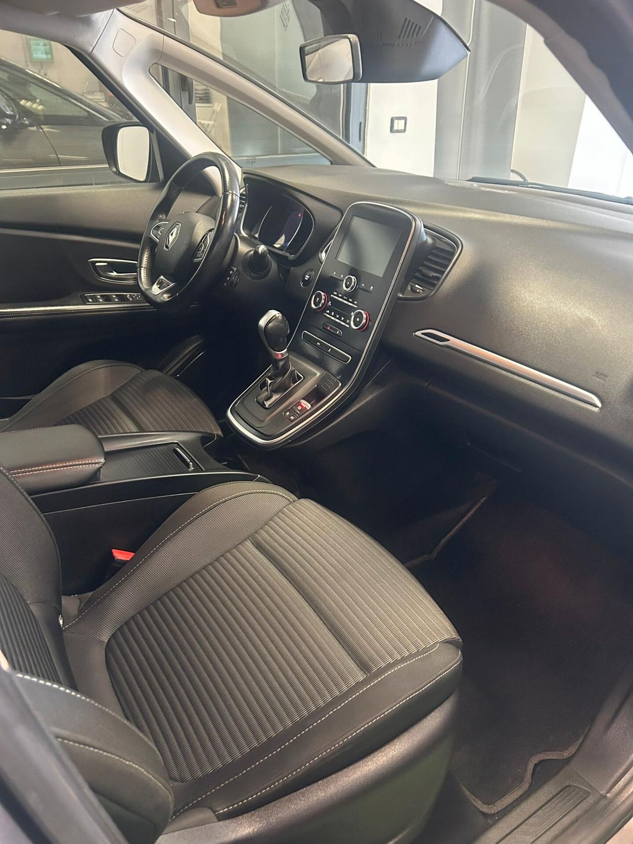 Renault Scenic Scénic dCi 8V 110 CV EDC Energy Business