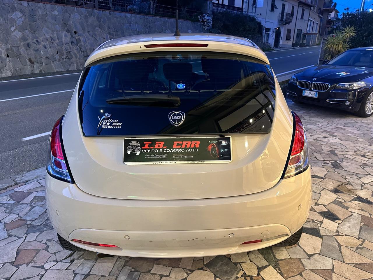 Lancia Ypsilon 1.3 MJT 16V 95 CV 5 porte S&S Silver