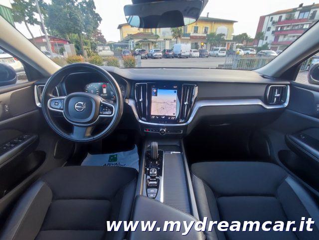 VOLVO V60 B4 (d) Geartronic Momentum Business Pro